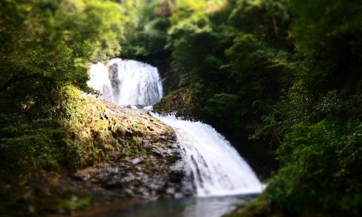 🏞️ 여덟 겹 폭포(야에다키)